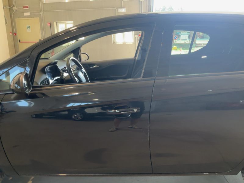 Opel Corsa 1.2 B-Color — zdjęcie 4