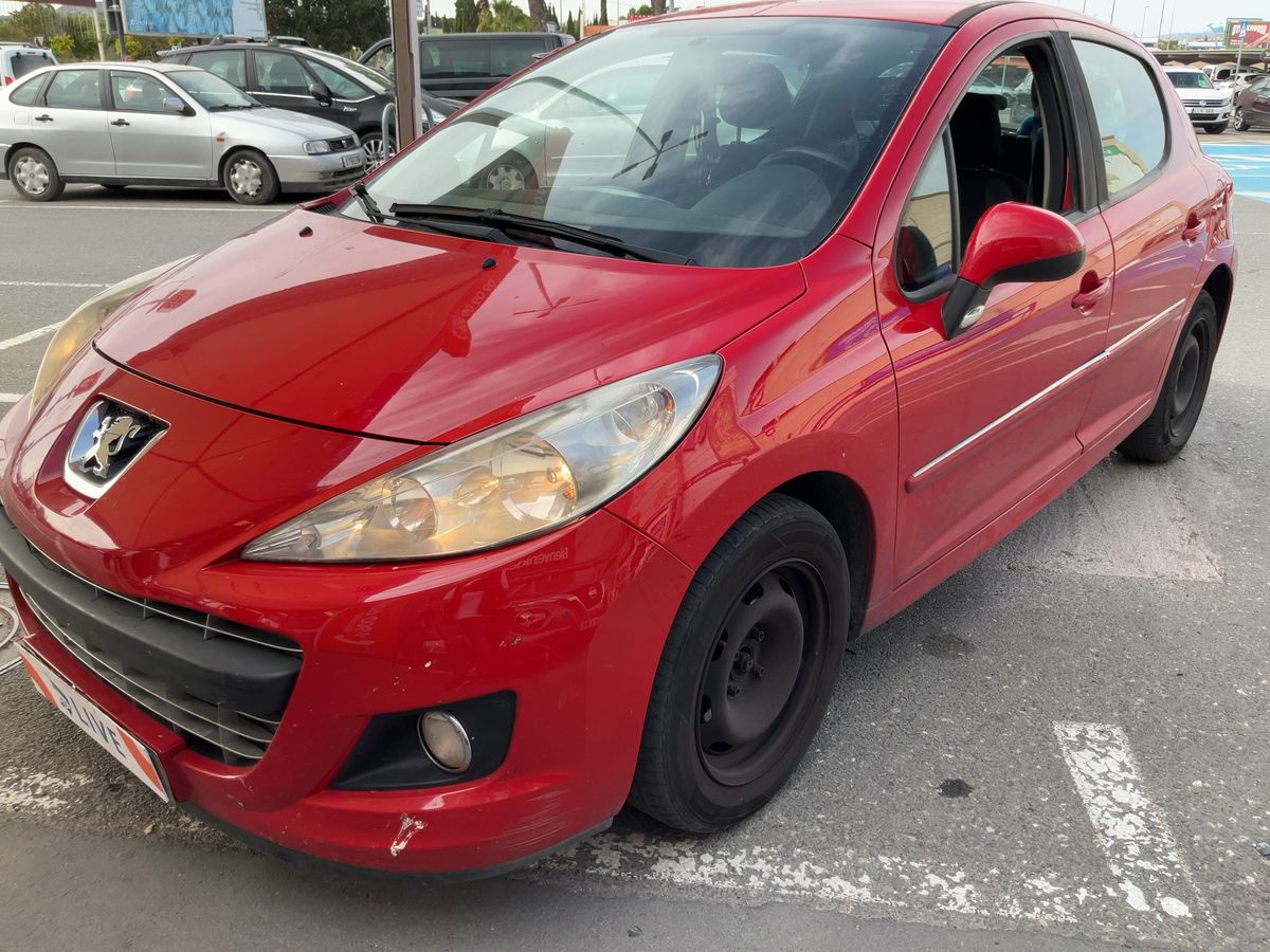 Peugeot 207 2012