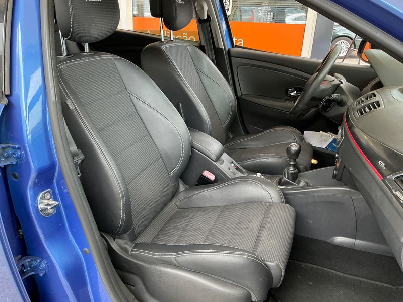 Renault Megane 1.5 dCi GT Line — zdjęcie 11