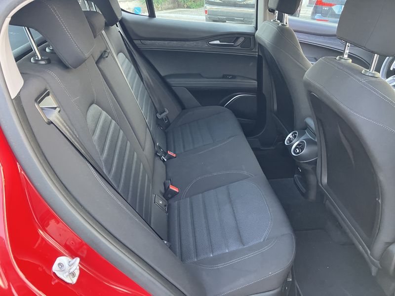 Alfa Romeo Stelvio 2.2 JTDM Business Q4 — zdjęcie 14