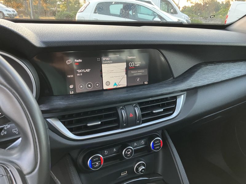 Alfa Romeo Stelvio 2.2 JTDM Business Q4 — zdjęcie 13