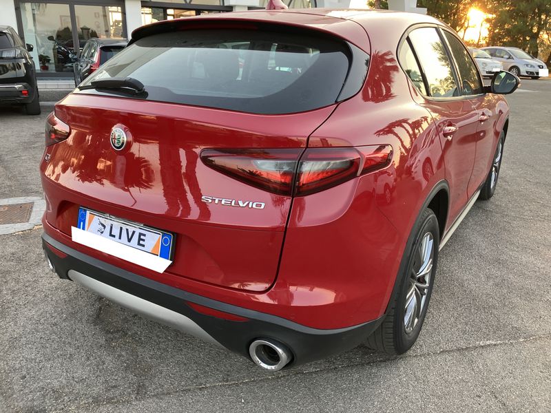 Alfa Romeo Stelvio 2.2 JTDM Business Q4 — zdjęcie 5