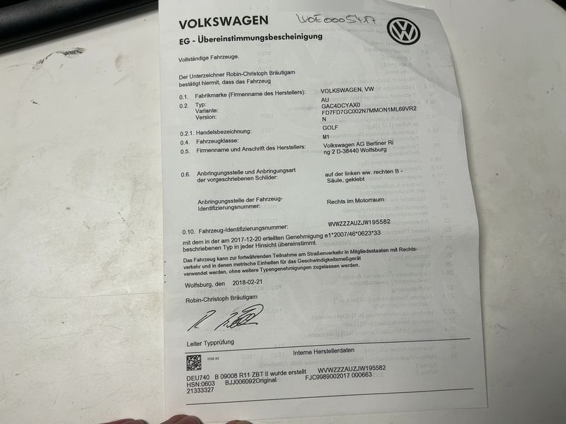 Volkswagen Golf VII 2.0 TDI Highline BlueMotion Tech 2018 – снимка 21