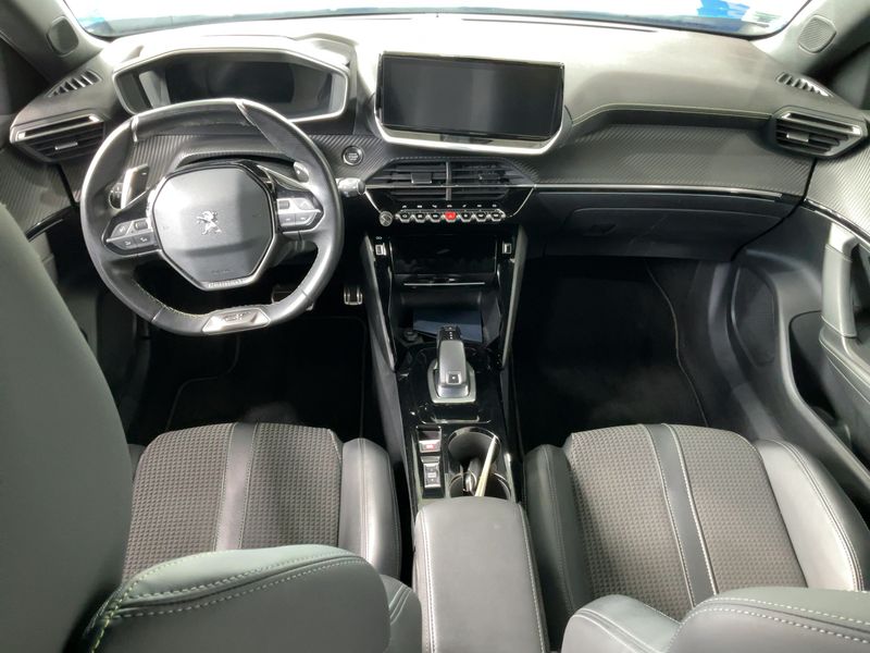 Peugeot 2008 1.2 PureTech GT — zdjęcie 12