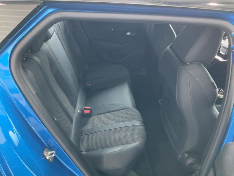 Peugeot 2008 1.2 PureTech GT — zdjęcie 14