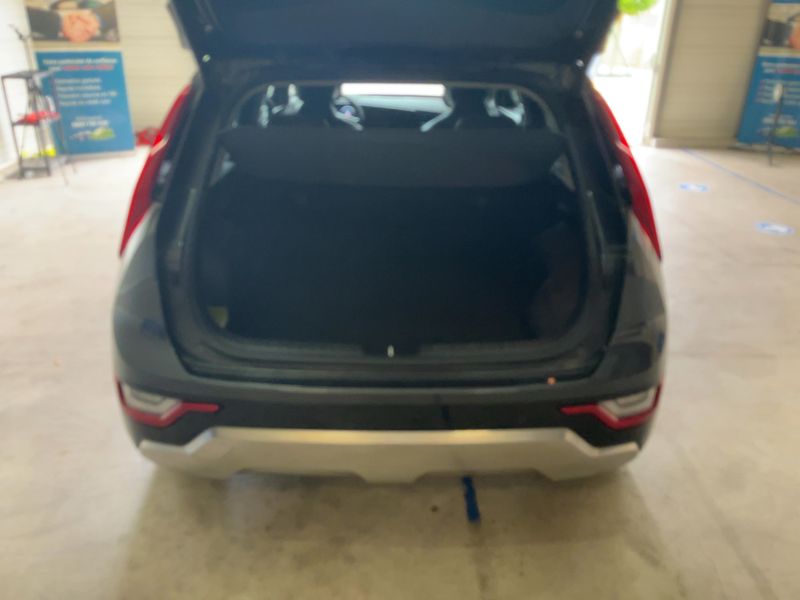 Kia Niro 1.6 Plug-in Hybrid Premium — zdjęcie 10
