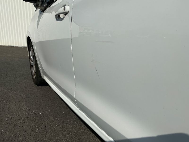 Peugeot 208 1.6 HDi Active Auto Ecole 2015 – снимка 32