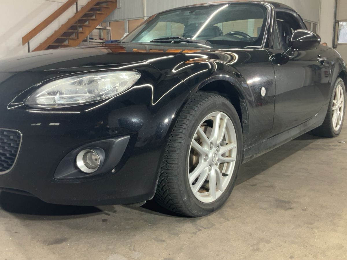 Mazda MX-5 1.8 Center-Line Roadster Coupe