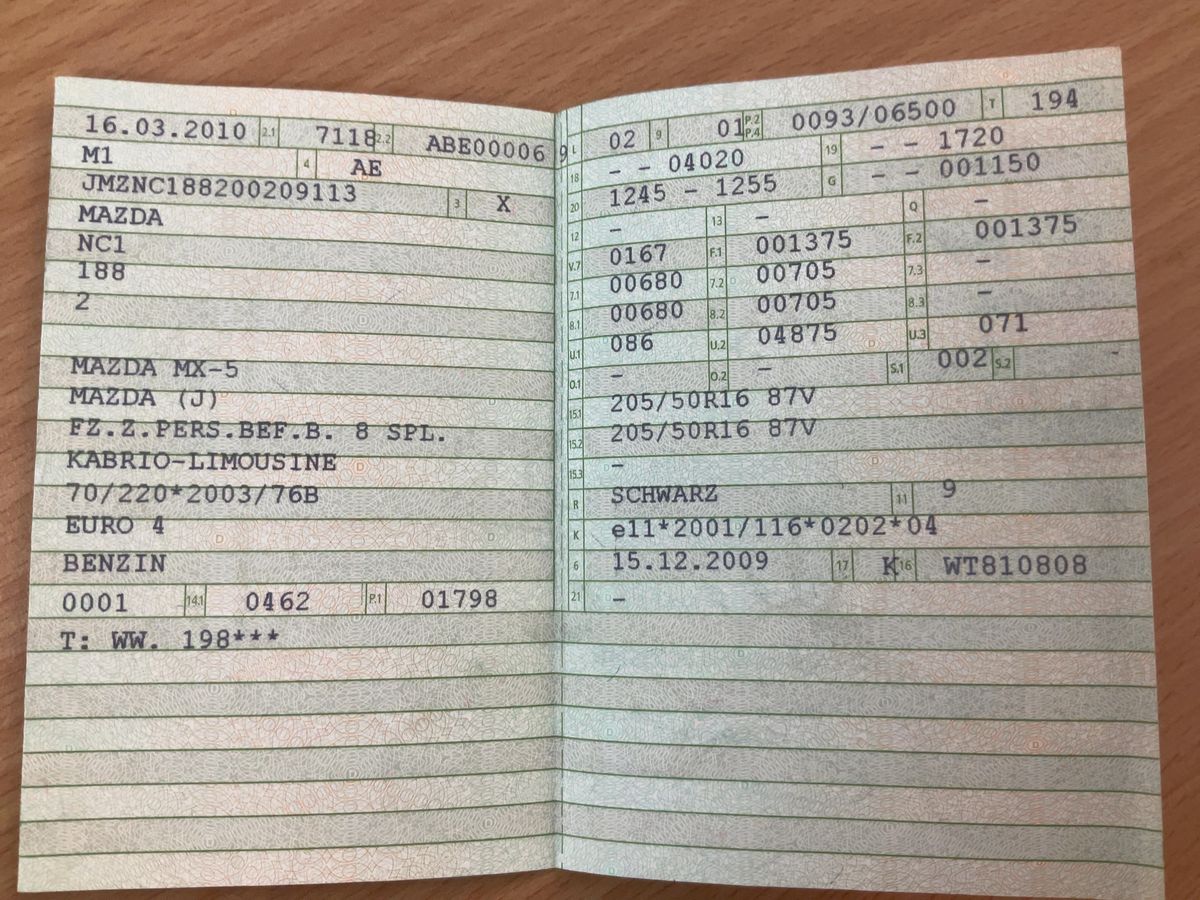 Mazda MX-5 1.8 Center-Line Roadster Coupe