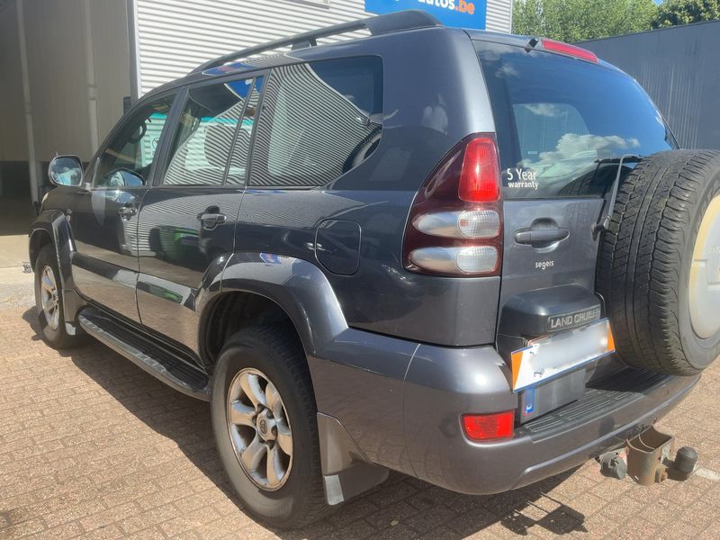 Toyota Land Cruiser 3.0 D-4D — zdjęcie 3