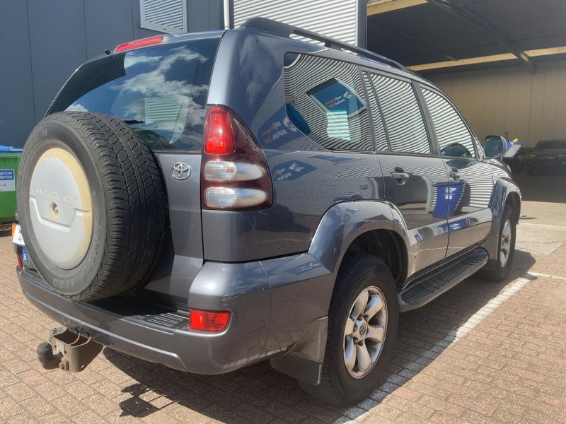 Toyota Land Cruiser 3.0 D-4D — zdjęcie 6