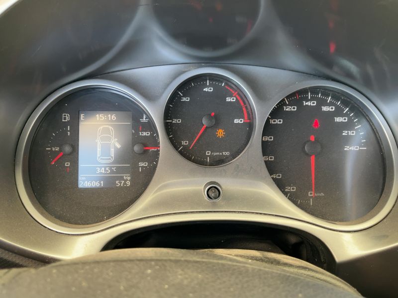 Seat Leon 1.6 TDI Style Copa 2012 – снимка 18
