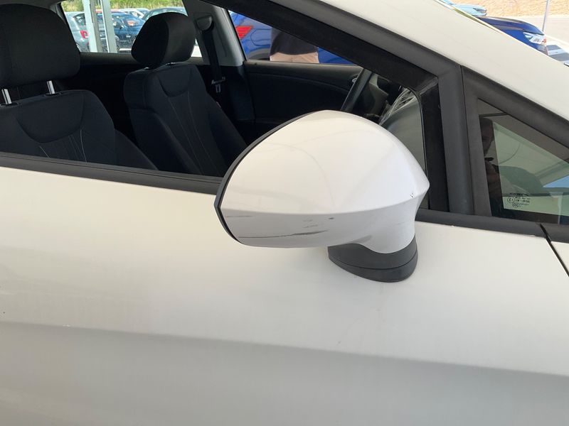 Seat Leon 1.6 TDI Style Copa 2012 – снимка 24