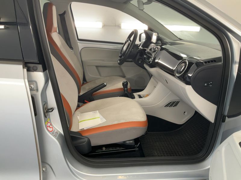 Volkswagen up! 1.0 High up! — zdjęcie 11