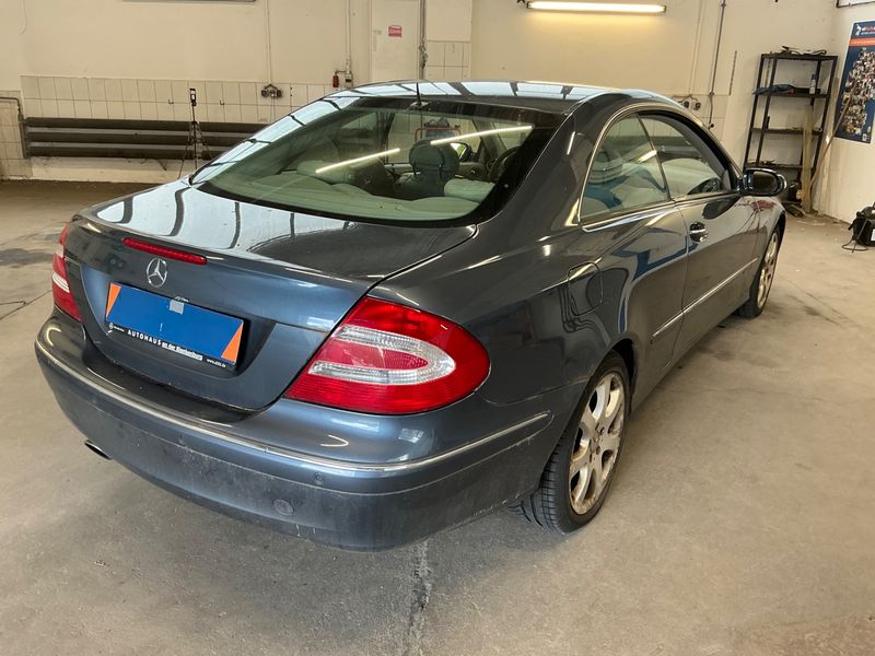 Mercedes-Benz CLK-Klasse CLK 240 Elegance — zdjęcie 2