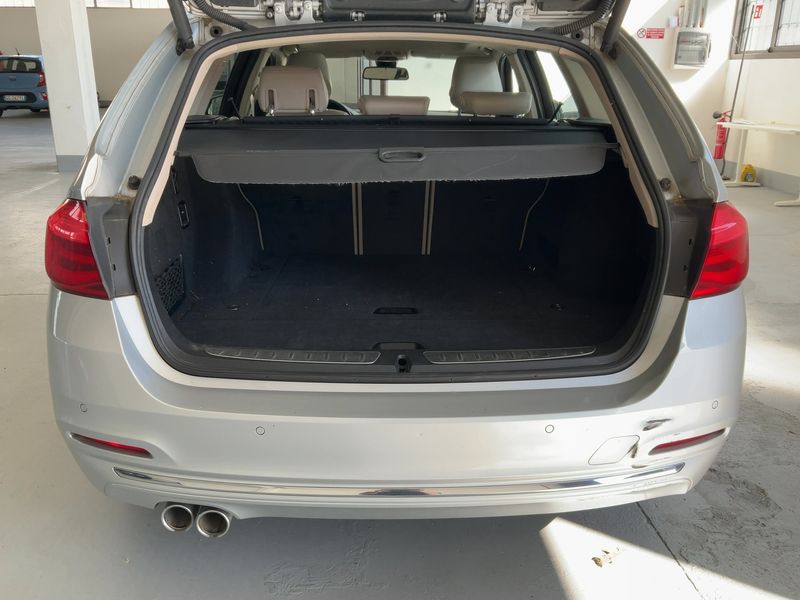 BMW 3er 320d Luxury Line 2018 – снимка 15