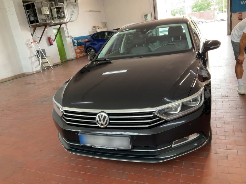 Volkswagen Passat 2.0 TDI Highline BlueMotion Tech 2018 – снимка 14