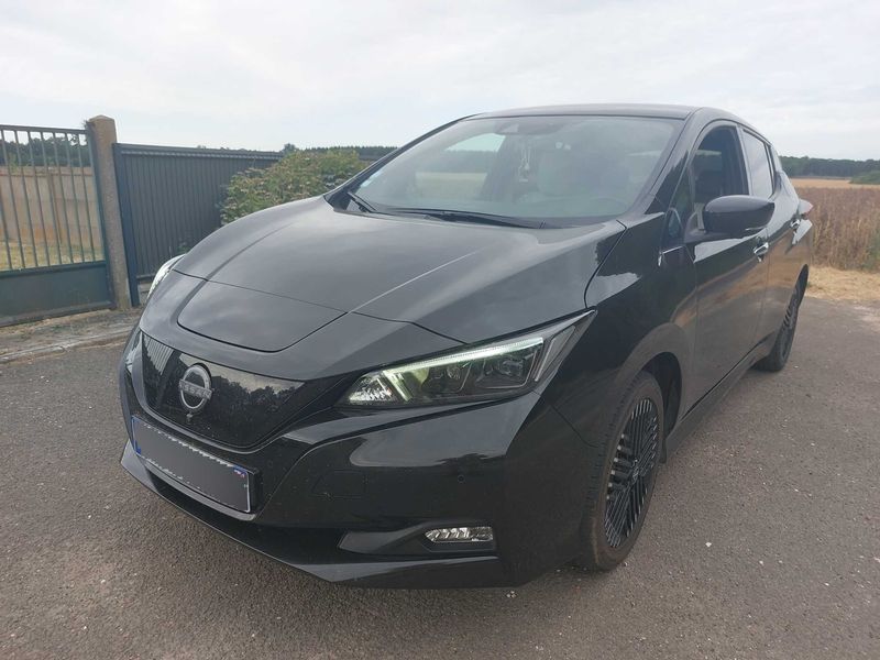 Nissan Leaf electric drive 160 kW Tekna