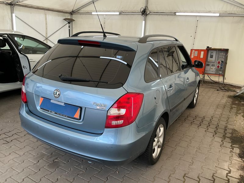 Skoda Fabia 1.2 TSI Style Edition 2011 – снимка 2