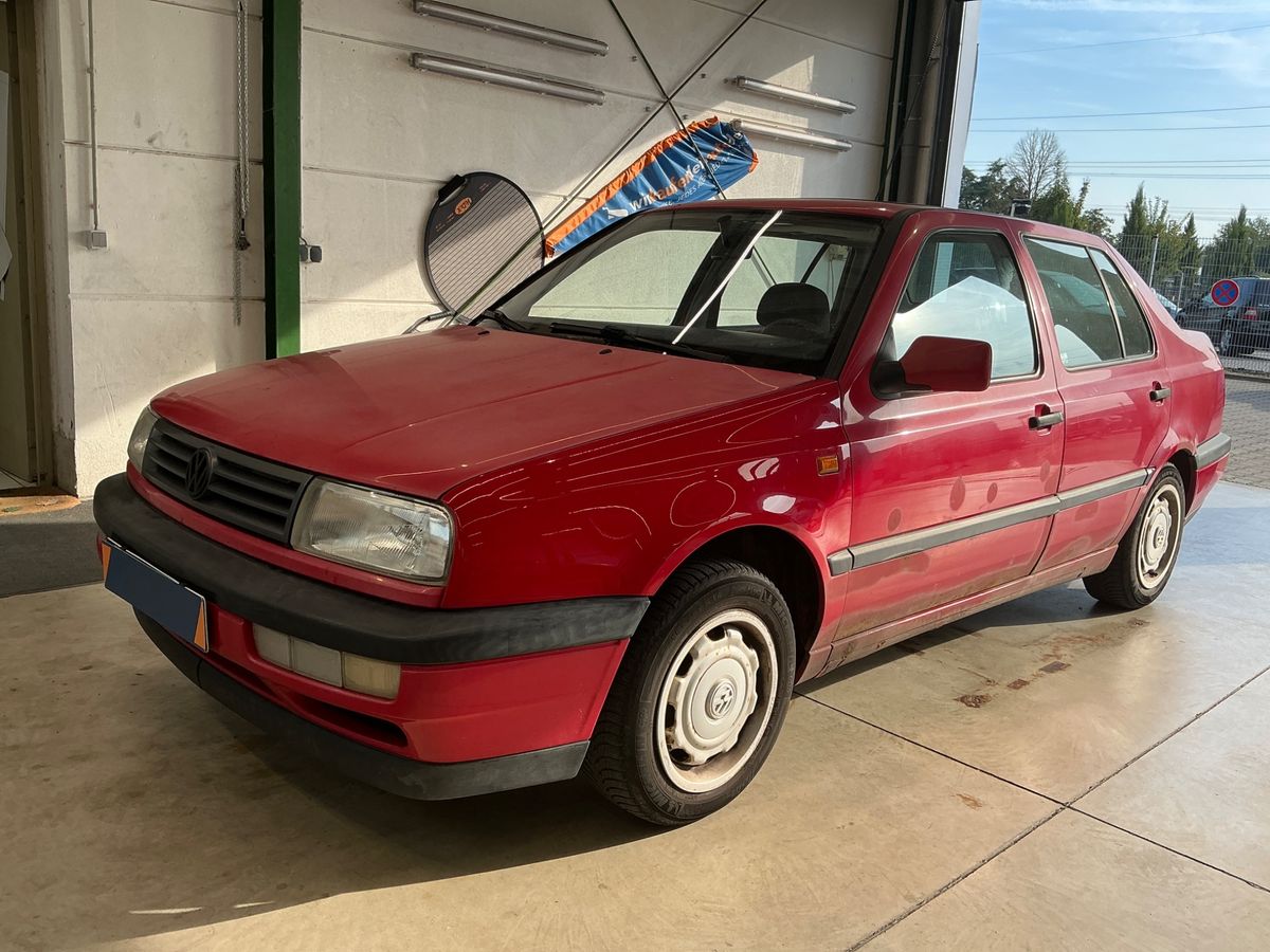 Volkswagen Vento 1.8 CL
