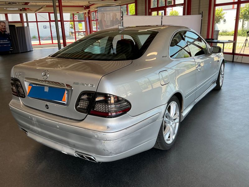 Mercedes-Benz CLK-Klasse CLK 320 Elegance — zdjęcie 2