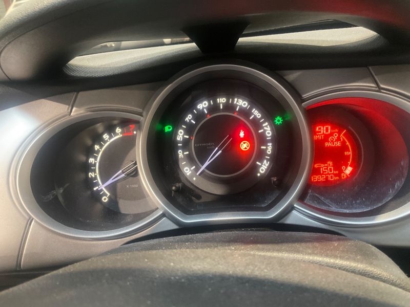 Citroen C3 1.4 Confort — zdjęcie 4