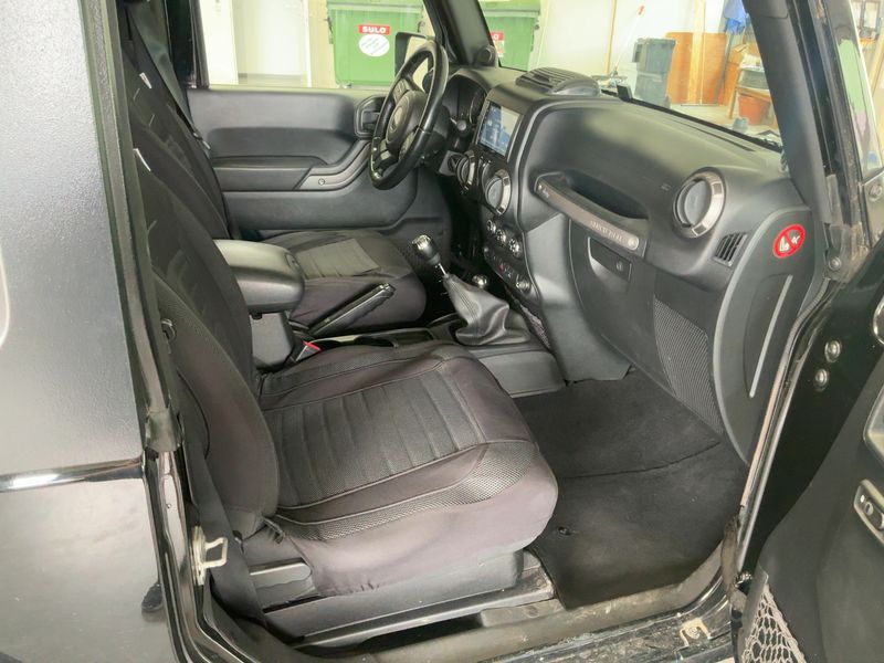 Jeep Wrangler 2.8 CRD — zdjęcie 11