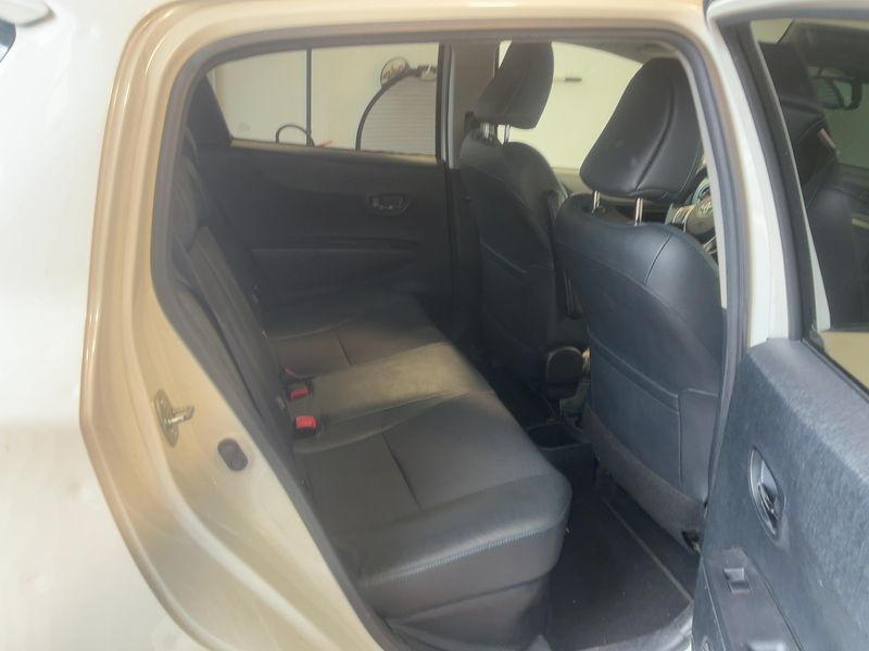 Toyota Yaris 1.5 Hybrid Style — zdjęcie 14
