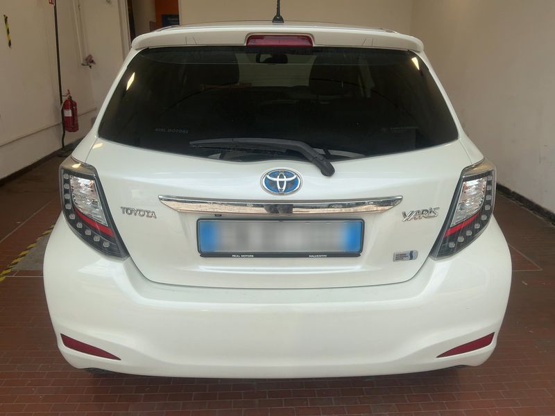 Toyota Yaris 1.5 Hybrid Style — zdjęcie 5