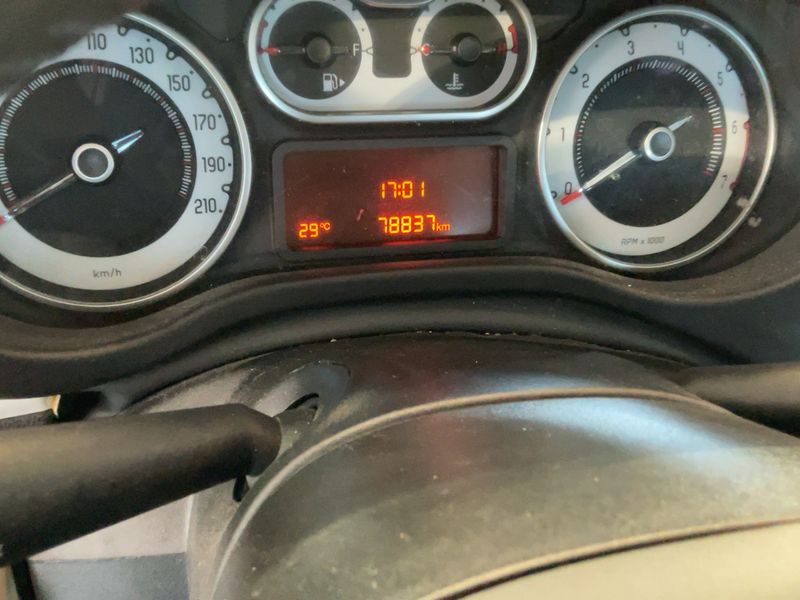 Fiat 500L 1.4 Pop Star — zdjęcie 13