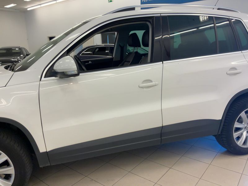Volkswagen Tiguan 2.0 TDI Sport & Style 4Motion 2011 – снимка 4