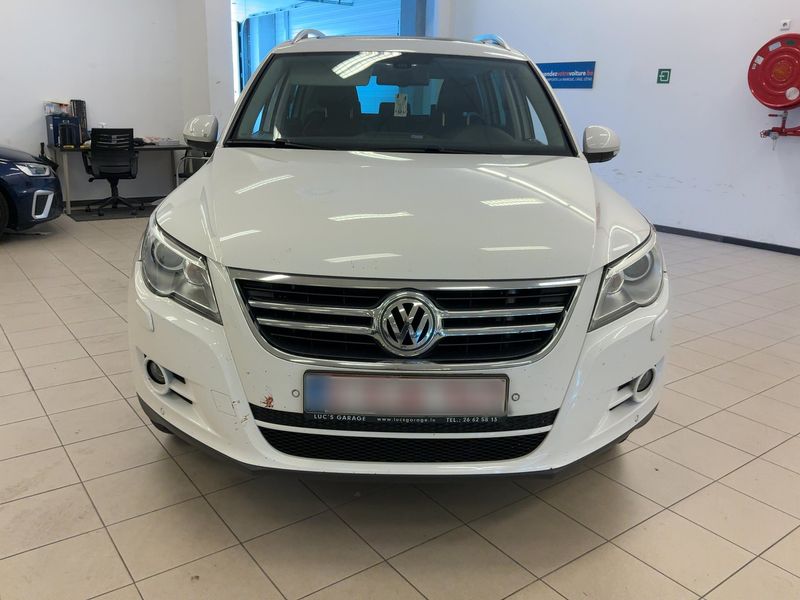 Volkswagen Tiguan 2.0 TDI Sport & Style 4Motion 2011 – снимка 14
