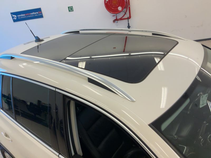 Volkswagen Tiguan 2.0 TDI Sport & Style 4Motion 2011 – снимка 13