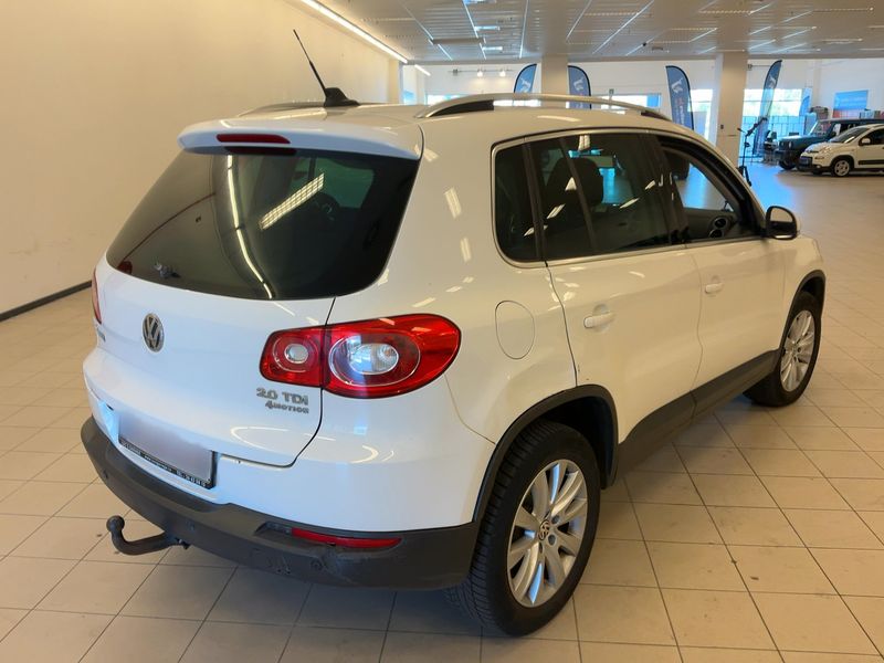 Volkswagen Tiguan 2.0 TDI Sport & Style 4Motion 2011 – снимка 8