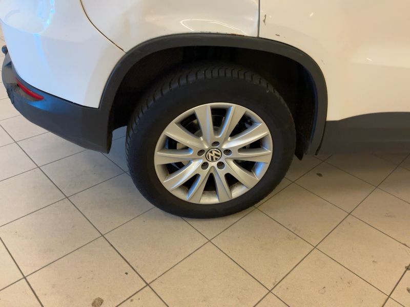 Volkswagen Tiguan 2.0 TDI Sport & Style 4Motion 2011 – снимка 9