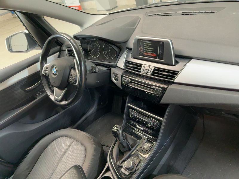 BMW 2er 216i Gran Tourer Advantage 2016 – снимка 18