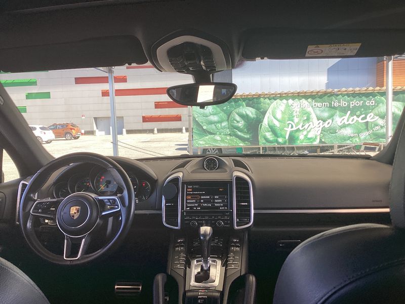 Porsche Cayenne S E-Hybrid — zdjęcie 12