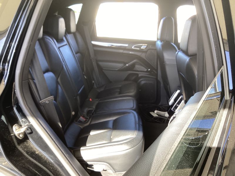 Porsche Cayenne S E-Hybrid — zdjęcie 14