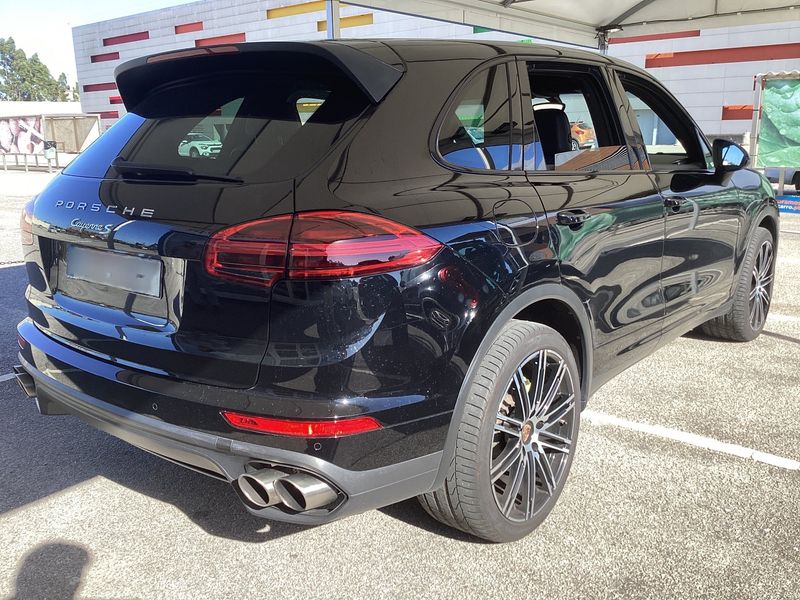 Porsche Cayenne S E-Hybrid — zdjęcie 6