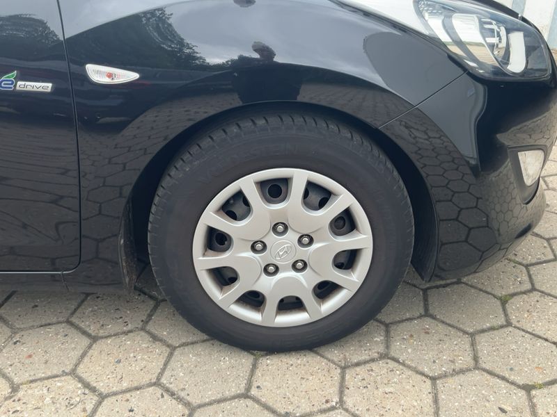 Hyundai i30 1.6 GDI Trend 2013 – снимка 11