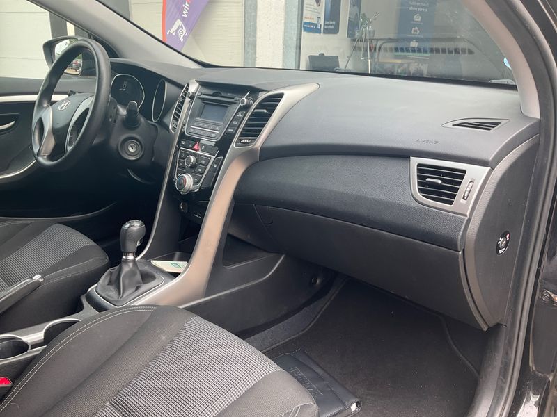 Hyundai i30 1.6 GDI Trend 2013 – снимка 31
