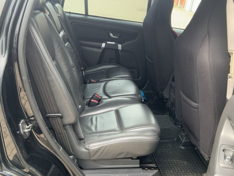 Volvo XC90 2.4 D5 Summum — zdjęcie 14