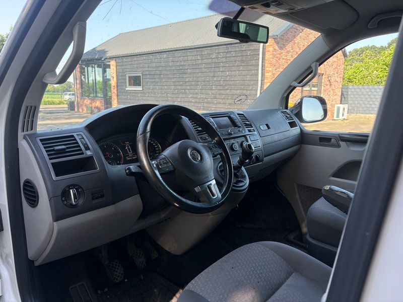 Volkswagen T5 Kombi 2.0 TDI 4Motion — zdjęcie 22