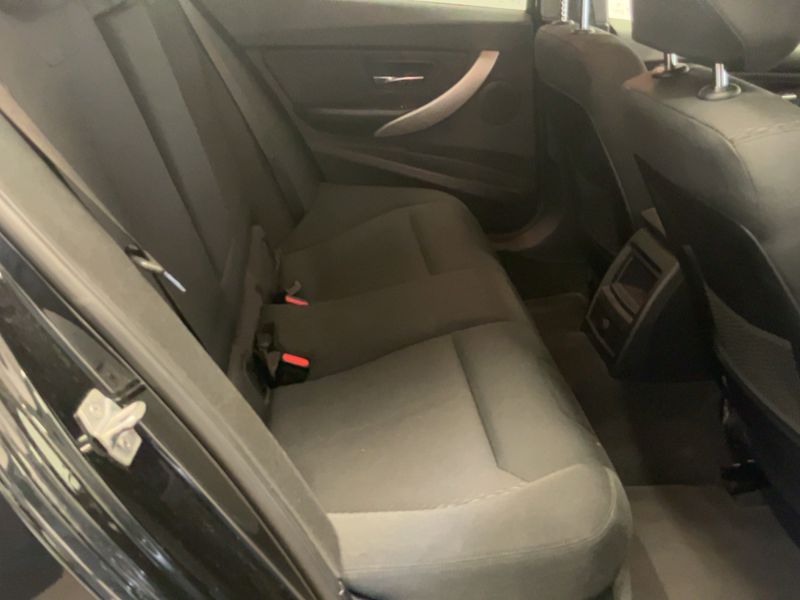 BMW 3er 318d Lounge — zdjęcie 14