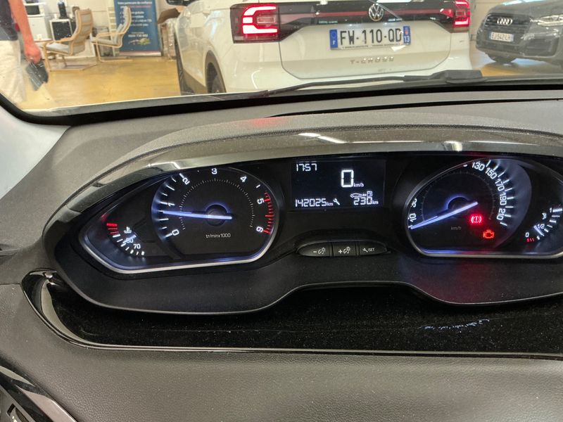 Peugeot 208 1.6 Blue-HDi Affaire Premium 2016 – снимка 18