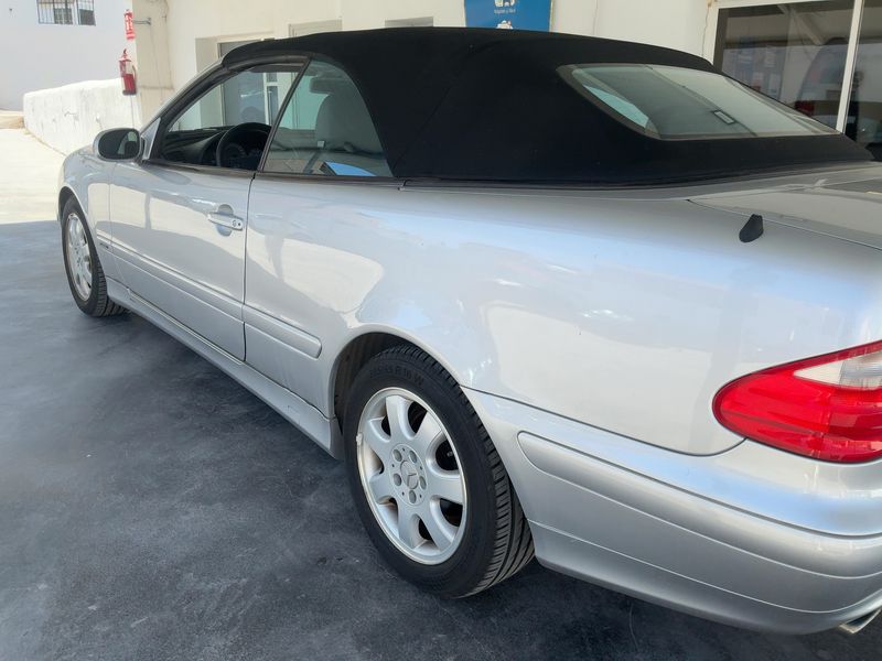 Mercedes-Benz CLK-Klasse CLK 320 Avantgarde — zdjęcie 3