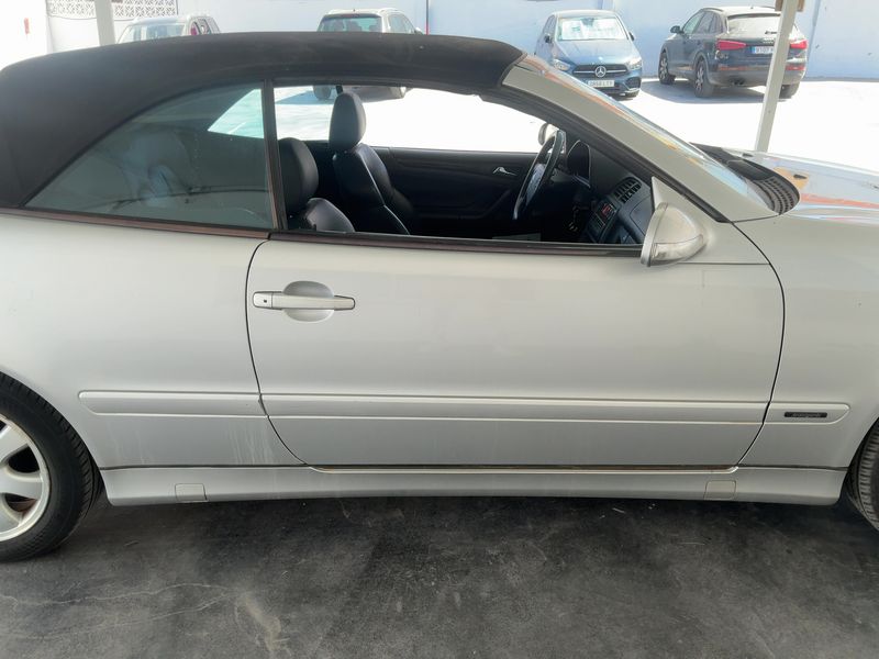 Mercedes-Benz CLK-Klasse CLK 320 Avantgarde — zdjęcie 7