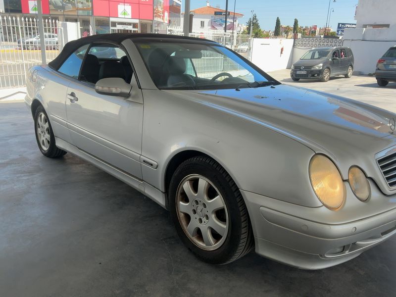Mercedes-Benz CLK-Klasse CLK 320 Avantgarde — zdjęcie 8