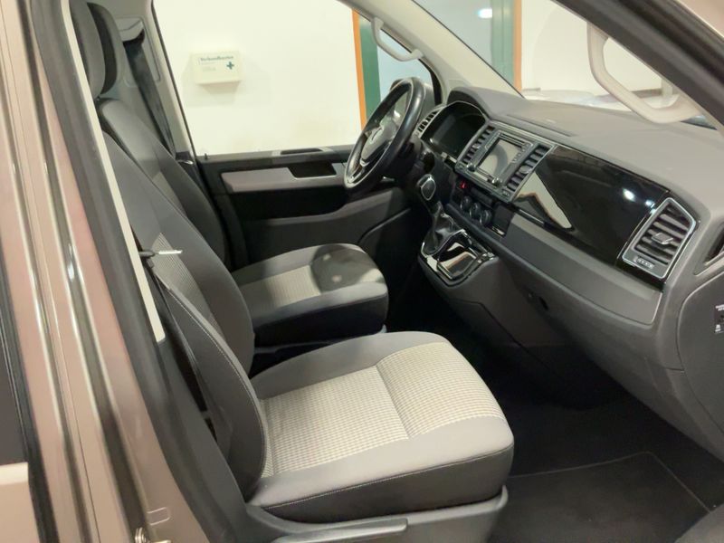 Volkswagen T6 Multivan 2.0 TDI 70 Jahre Bulli — zdjęcie 11
