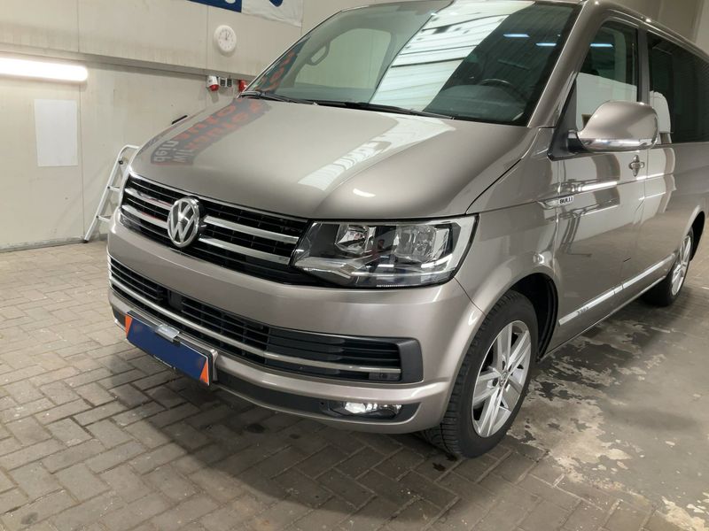 Volkswagen T6 Multivan 2.0 TDI 70 Jahre Bulli — zdjęcie 2